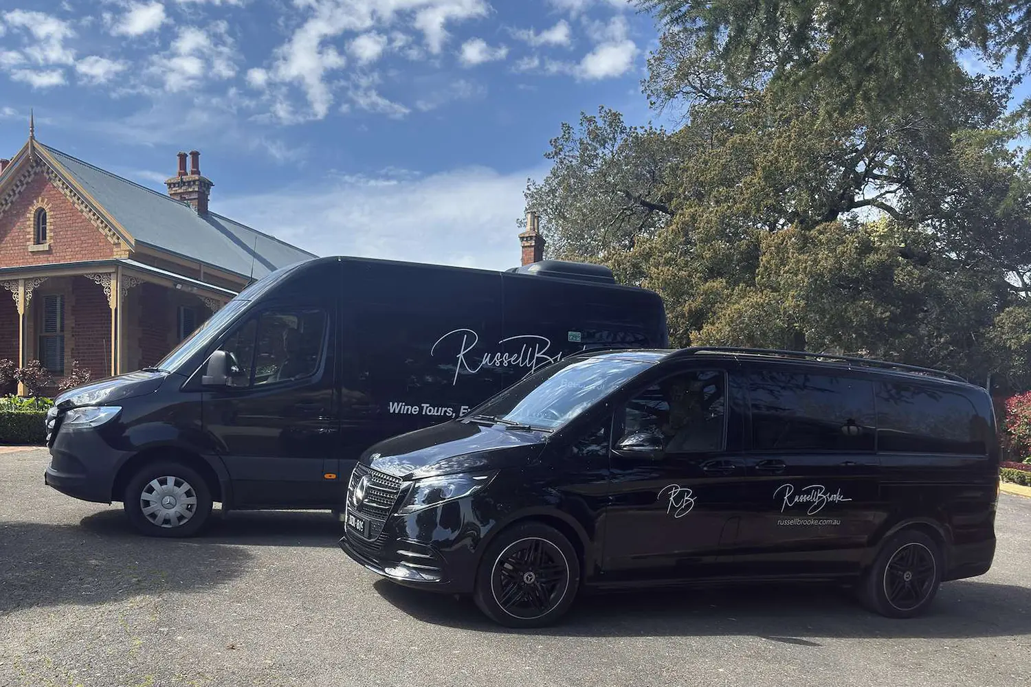 Beechworth Bus Hire - RussellBrooke